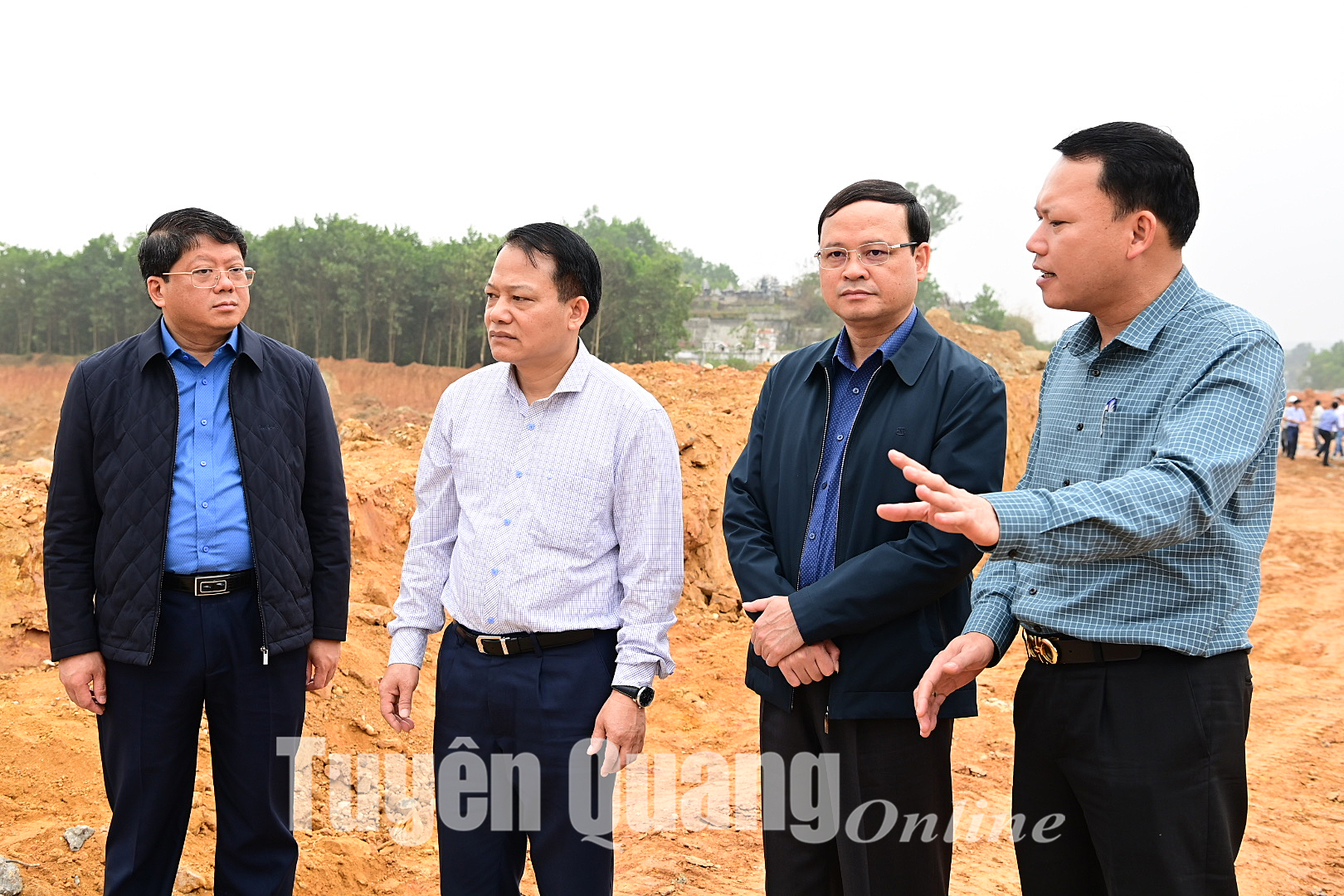 Phó Chủ tịch UBND tỉnh Nguyễn Mạnh Tuấn kiểm tra tiến độ thi công cao tốc Tuyên Quang - Phú Thọ