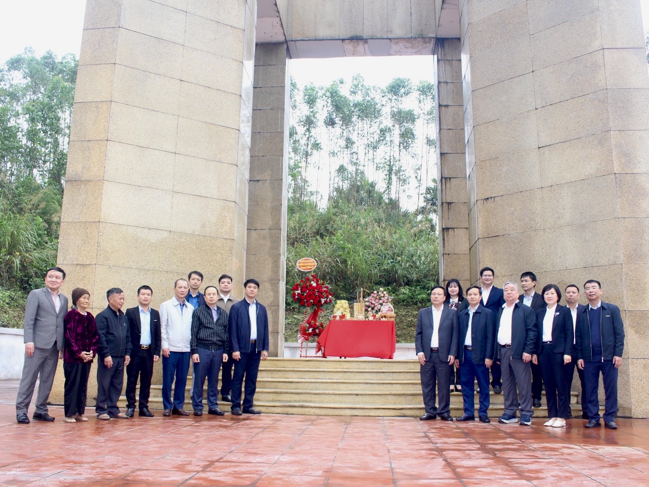 Đoàn công tác của Cục Đường bộ Việt Nam làm việc với Sở Giao thông vận tải tỉnh Tuyên Quang
